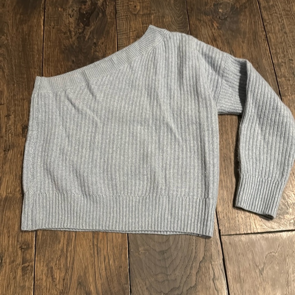 360 cashmere sweater